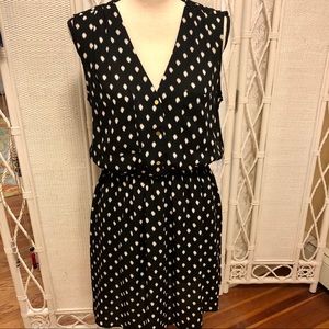 H&M Black w/ White Blurred Dot Vneck Dress size 10